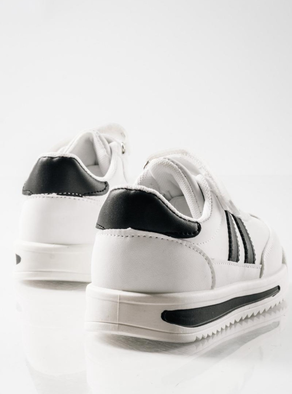 Sneakers για αγόρι με velcro και ελαστικά κορδόνια ΑΣΠΡΟ/ΜΑΥΡΟ Sneakers για αγόρι με velcro και ελαστικά κορδόνια ΑΣΠΡΟ/ΜΑΥΡΟ