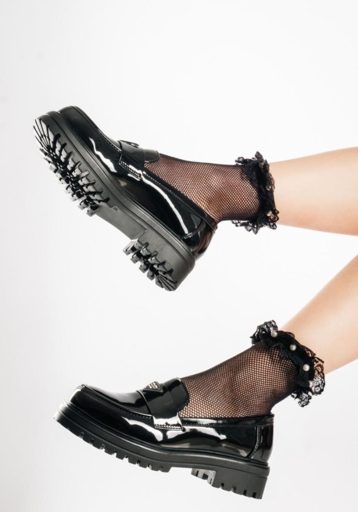 Urban chunky loafers με διακοσμητικό λογότυπο και γυαλιστερή όψη ΜΑΥΡΟ