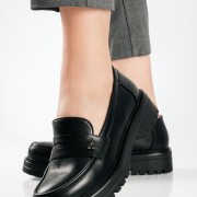 Chunky loafer σε απλή γραμμή και μικρή διακοσμητική πεταλούδα ΜΑΥΡΟ Chunky loafer σε απλή γραμμή και μικρή διακοσμητική πεταλούδα ΜΑΥΡΟ