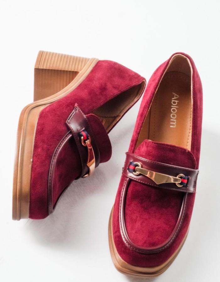 Suede loafers με χοντρό τακούνι ξύλινης όψης και μεταλλική αγκράφα ΜΠΟΡΝΤΩ