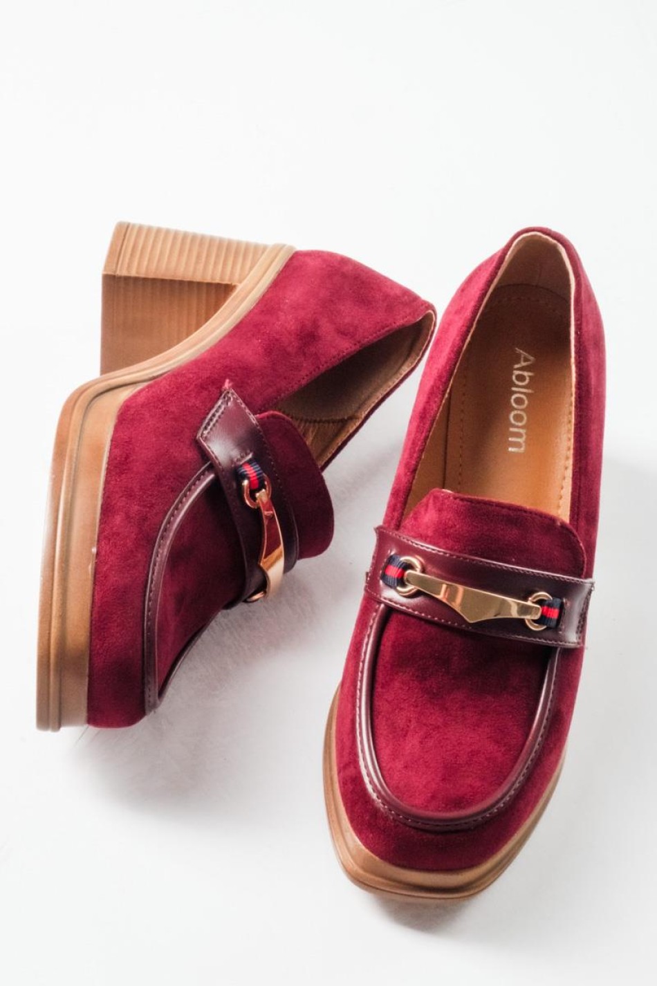 Suede loafers με χοντρό τακούνι ξύλινης όψης και μεταλλική αγκράφα ΜΠΟΡΝΤΩ