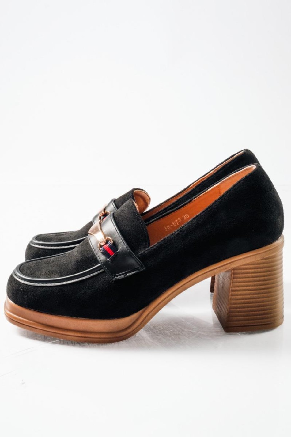Suede loafers με χοντρό τακούνι ξύλινης όψης και μεταλλική αγκράφα ΜΑΥΡΟ Suede loafers με χοντρό τακούνι ξύλινης όψης και μεταλλική αγκράφα ΜΑΥΡΟ