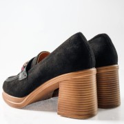 Suede loafers με χοντρό τακούνι ξύλινης όψης και μεταλλική αγκράφα ΜΑΥΡΟ Suede loafers με χοντρό τακούνι ξύλινης όψης και μεταλλική αγκράφα ΜΑΥΡΟ