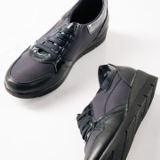 Casual sneakers με ελαστικά κορδόνια και γυαλιστερή λεπτομέρεια ΜΠΛΕ Casual sneakers με ελαστικά κορδόνια και γυαλιστερή λεπτομέρεια ΜΠΛΕ