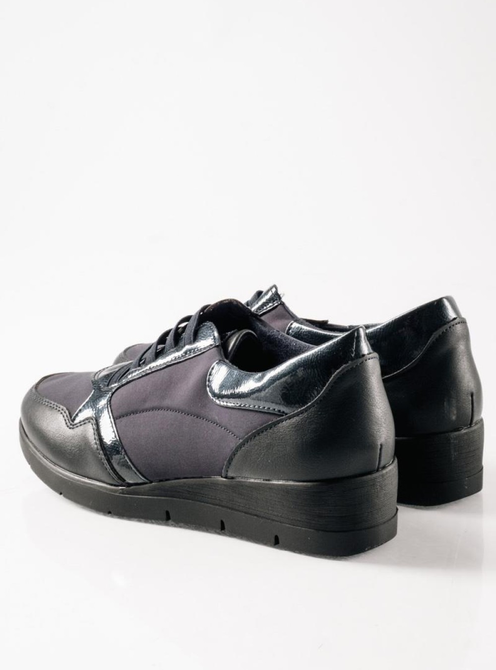Casual sneakers με ελαστικά κορδόνια και γυαλιστερή λεπτομέρεια ΜΠΛΕ Casual sneakers με ελαστικά κορδόνια και γυαλιστερή λεπτομέρεια ΜΠΛΕ