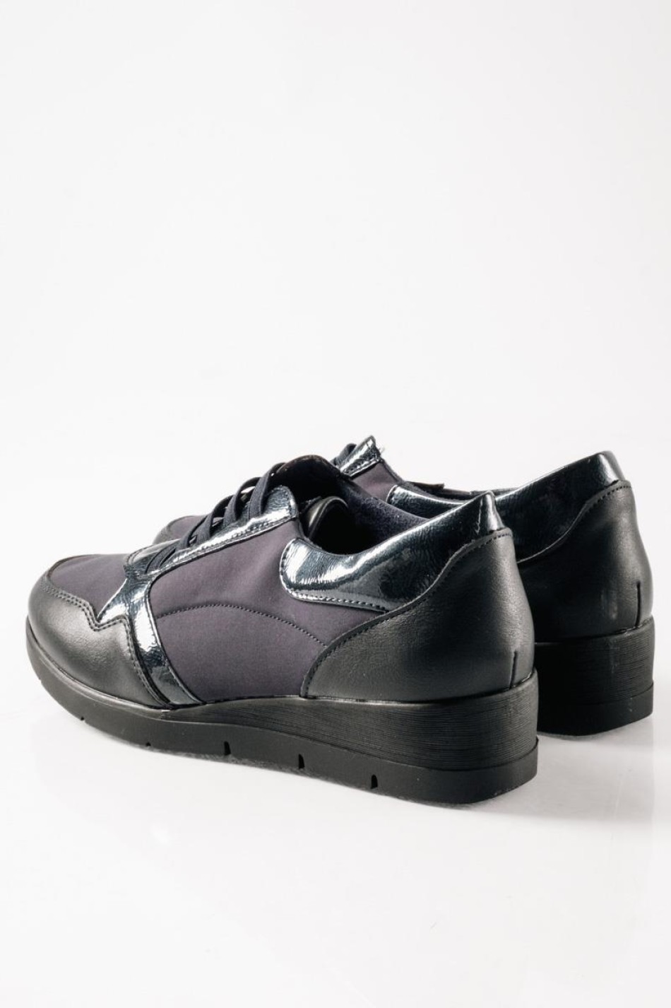 Casual sneakers με ελαστικά κορδόνια και γυαλιστερή λεπτομέρεια ΜΠΛΕ Casual sneakers με ελαστικά κορδόνια και γυαλιστερή λεπτομέρεια ΜΠΛΕ