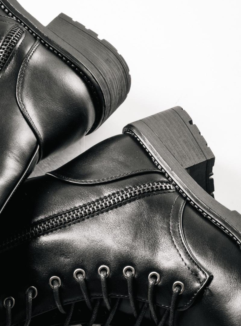 Αρβυλάκια με διακοσμητικό φερμουάρ στο εξωτερικό μέρος ΜΑΥΡΟ Αρβυλάκια με διακοσμητικό φερμουάρ στο εξωτερικό μέρος ΜΑΥΡΟ