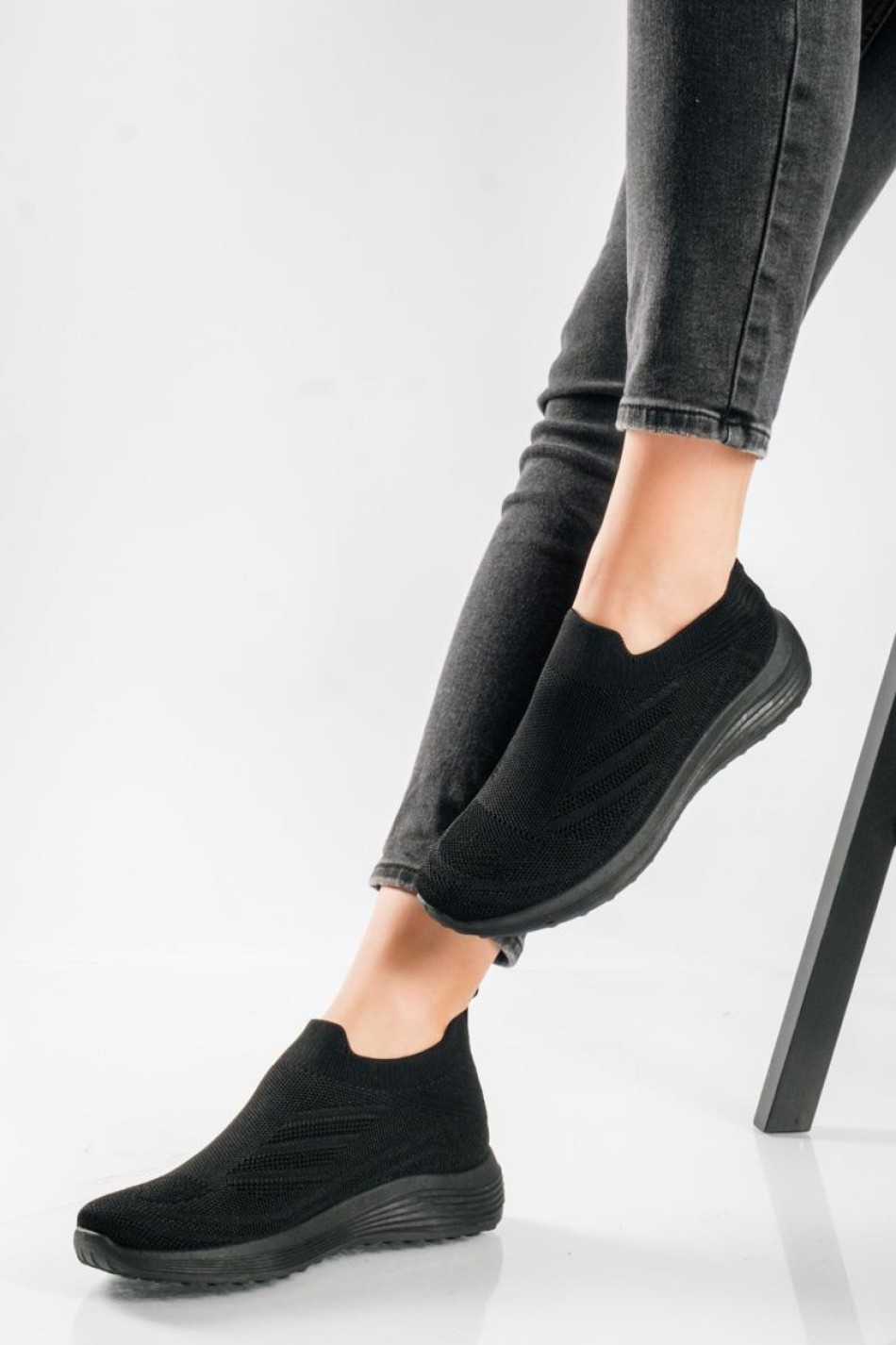 Slip-On γυναικεία sneakers με πλεκτό ελαστικό επάνω μέρος ΜΑΥΡΟ Slip-On γυναικεία sneakers με πλεκτό ελαστικό επάνω μέρος ΜΑΥΡΟ
