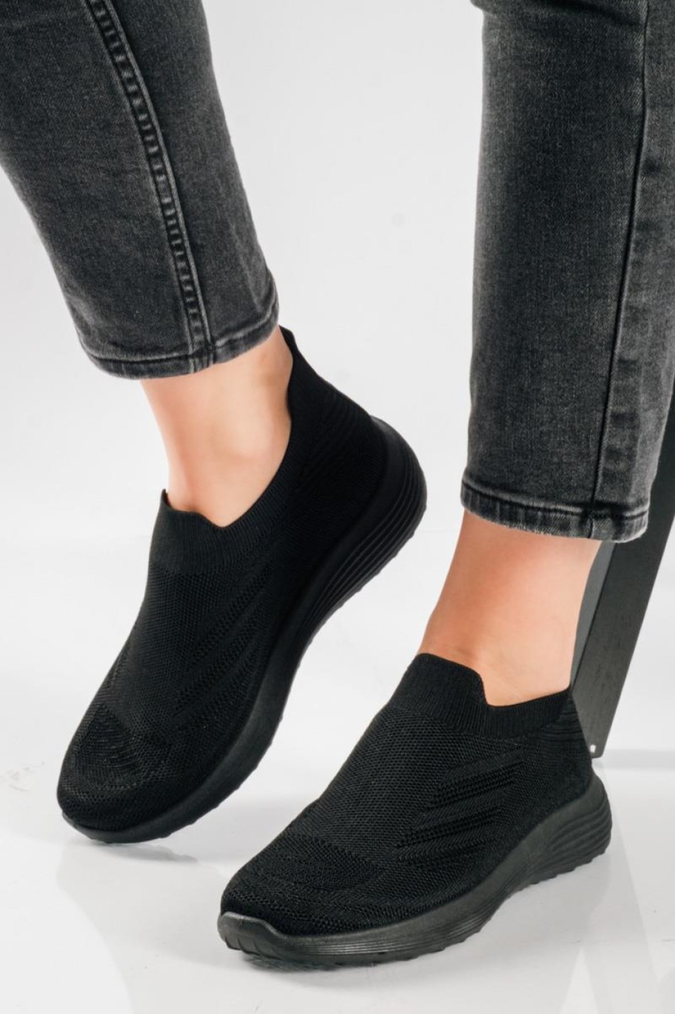 Slip-On γυναικεία sneakers με πλεκτό ελαστικό επάνω μέρος ΜΑΥΡΟ Slip-On γυναικεία sneakers με πλεκτό ελαστικό επάνω μέρος ΜΑΥΡΟ