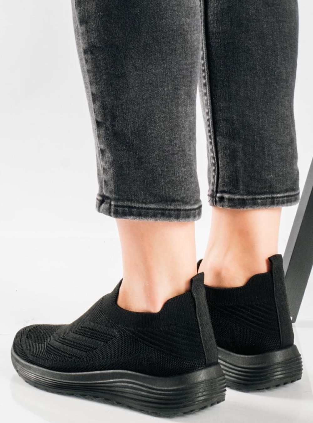 Slip-On γυναικεία sneakers με πλεκτό ελαστικό επάνω μέρος ΜΑΥΡΟ Slip-On γυναικεία sneakers με πλεκτό ελαστικό επάνω μέρος ΜΑΥΡΟ