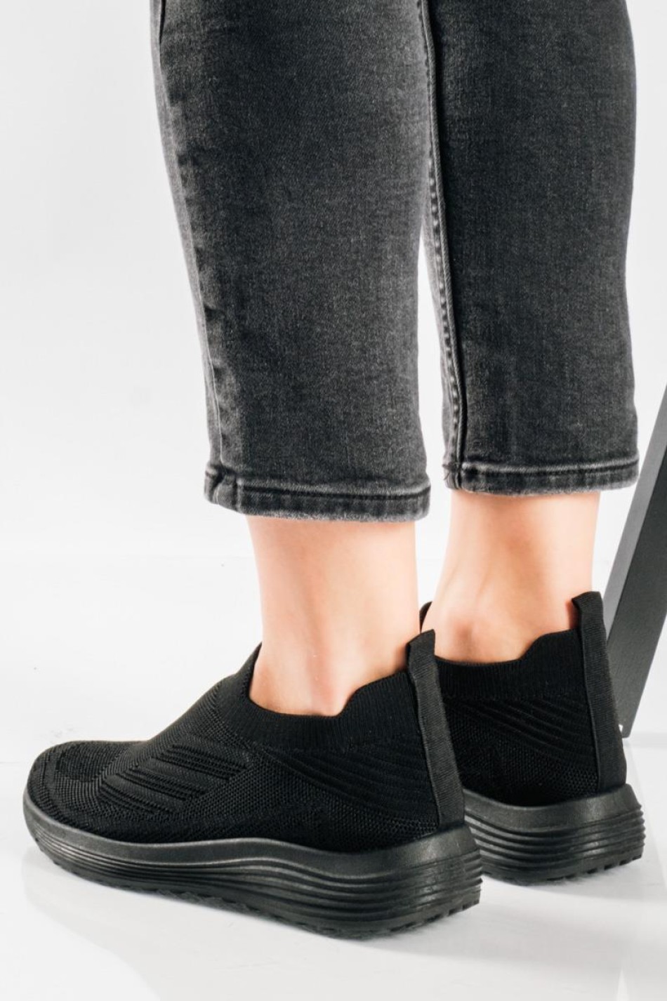 Slip-On γυναικεία sneakers με πλεκτό ελαστικό επάνω μέρος ΜΑΥΡΟ Slip-On γυναικεία sneakers με πλεκτό ελαστικό επάνω μέρος ΜΑΥΡΟ