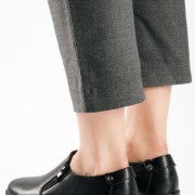 Slip-on γυναικεία παπούτσια με πλαϊνό φερμουάρ ΜΑΥΡΟ Slip-on γυναικεία παπούτσια με πλαϊνό φερμουάρ ΜΑΥΡΟ