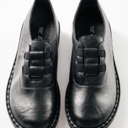 Slip-on γυναικεία παπούτσια με ελαστικά λαστιχάκια στο επάνω μέρος ΜΠΛΕ Slip-on γυναικεία παπούτσια με ελαστικά λαστιχάκια στο επάνω μέρος ΜΠΛΕ