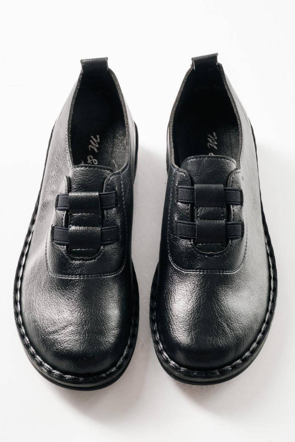Slip-on γυναικεία παπούτσια με ελαστικά λαστιχάκια στο επάνω μέρος ΜΠΛΕ Slip-on γυναικεία παπούτσια με ελαστικά λαστιχάκια στο επάνω μέρος ΜΠΛΕ