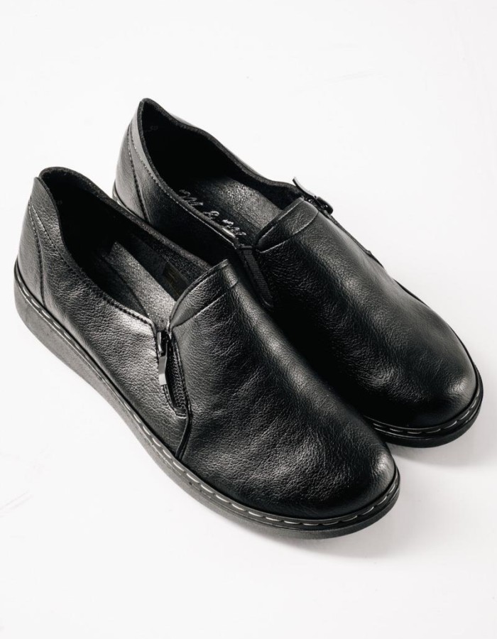 Slip-On γυναικεία ανατομικά παπούτσια με πλαϊνό φερμουάρ ΜΑΥΡΟ