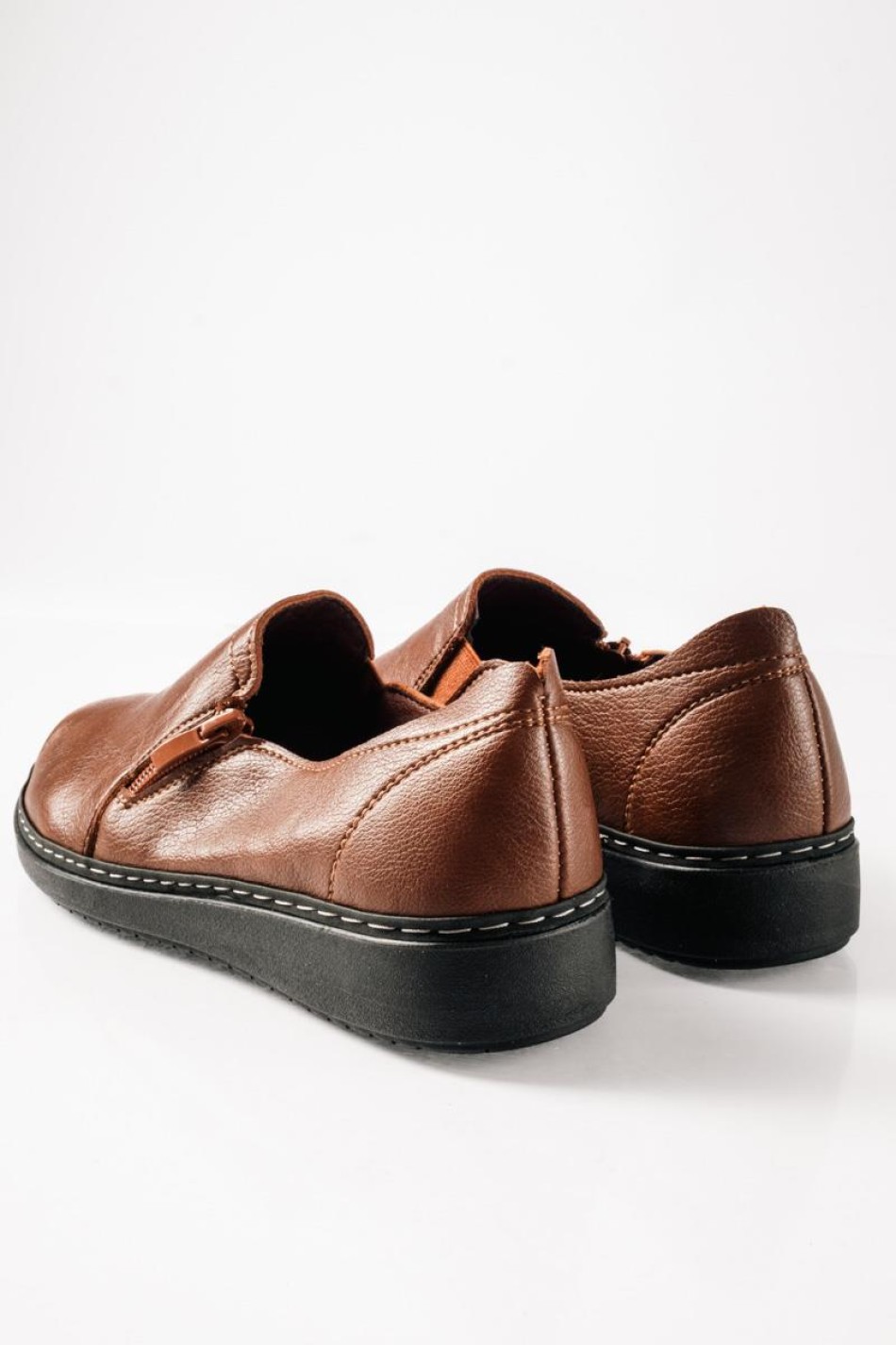 Slip-On γυναικεία ανατομικά παπούτσια με πλαϊνό φερμουάρ ΚΑΦΕ Slip-On γυναικεία ανατομικά παπούτσια με πλαϊνό φερμουάρ ΚΑΦΕ