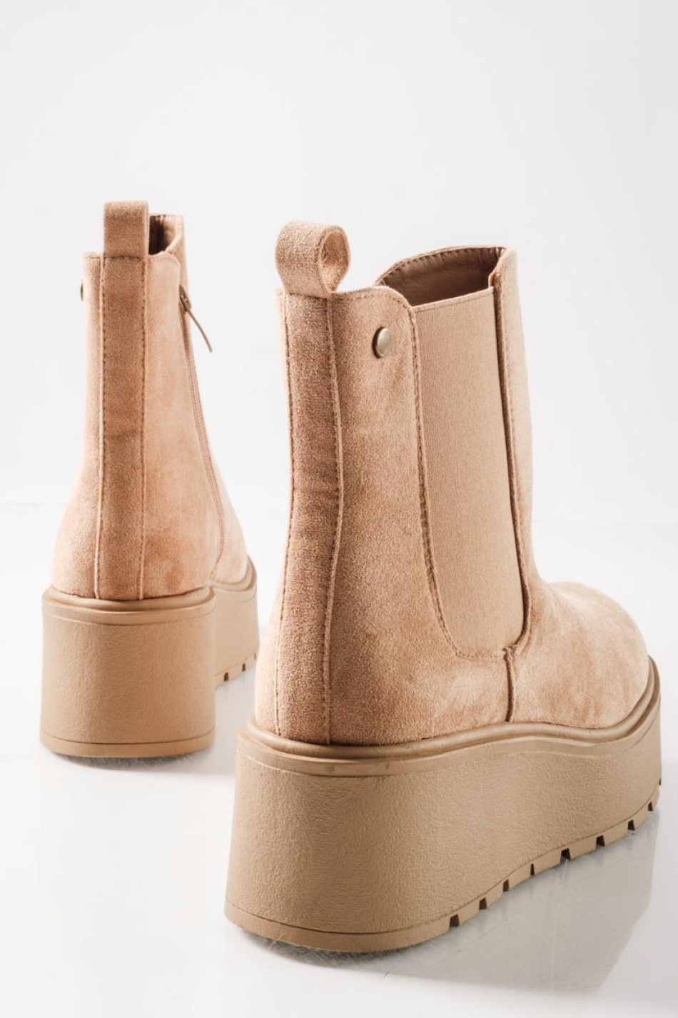Chelsea suede μποτάκια με πλατφόρμα και minimal γραμμή ΠΟΥΡΟ