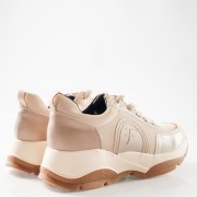 Chunky sneakers σε γήινες αποχρώσεις ΜΠΕΖ Chunky sneakers σε γήινες αποχρώσεις ΜΠΕΖ