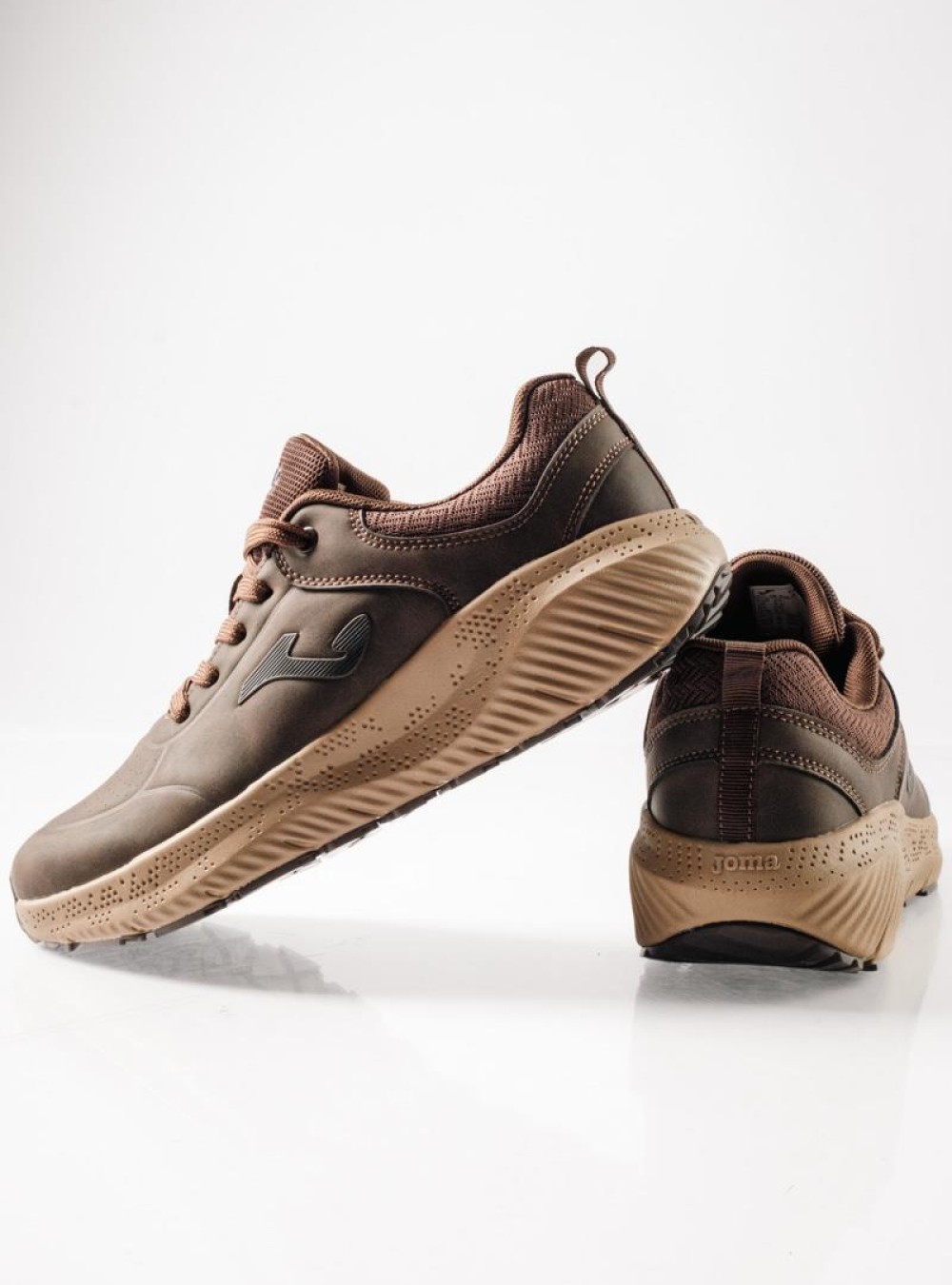JOMA Ανδρικά sneakers με αδιάβροχο ύφασμα και αντιολισθητική σόλα ΚΑΦΕ JOMA Ανδρικά sneakers με αδιάβροχο ύφασμα και αντιολισθητική σόλα ΚΑΦΕ
