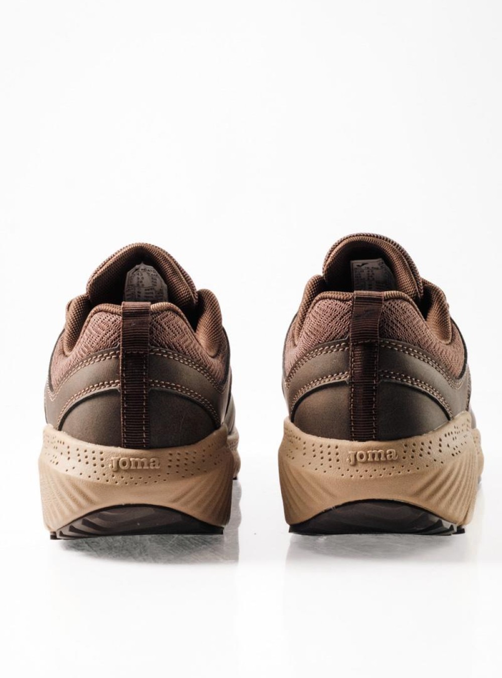 JOMA Ανδρικά sneakers με αδιάβροχο ύφασμα και αντιολισθητική σόλα ΚΑΦΕ JOMA Ανδρικά sneakers με αδιάβροχο ύφασμα και αντιολισθητική σόλα ΚΑΦΕ