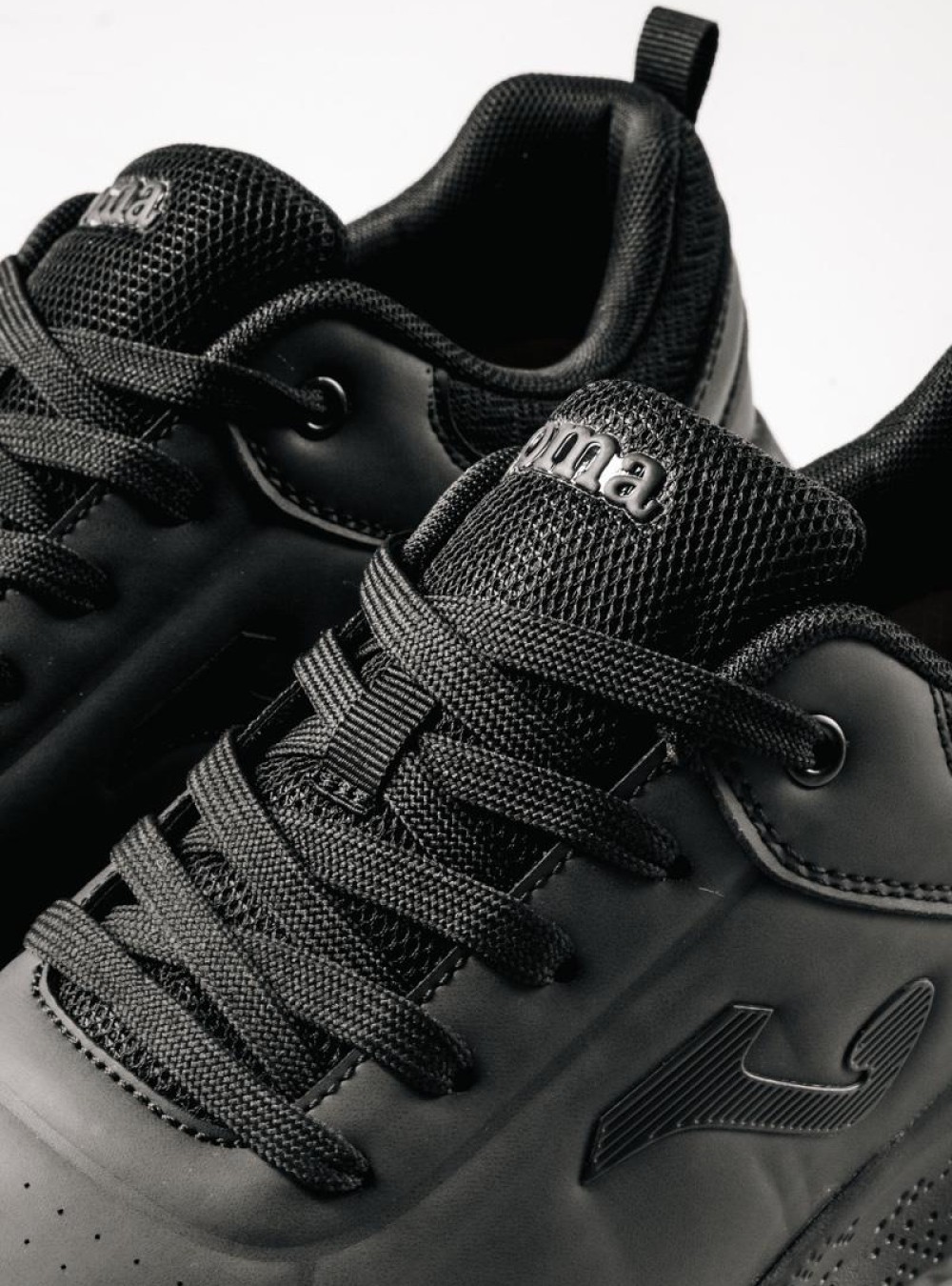 JOMA Ανδρικά sneakers με αδιάβροχο ύφασμα και αντιολισθητική σόλα ΜΑΥΡΟ JOMA Ανδρικά sneakers με αδιάβροχο ύφασμα και αντιολισθητική σόλα ΜΑΥΡΟ
