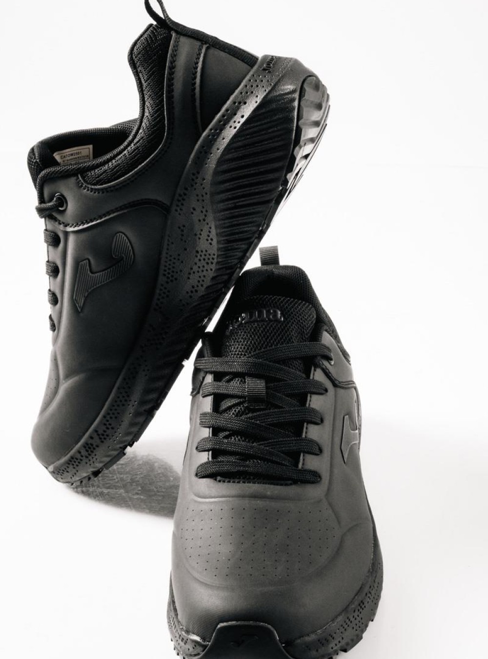 JOMA Ανδρικά sneakers με αδιάβροχο ύφασμα και αντιολισθητική σόλα ΜΑΥΡΟ JOMA Ανδρικά sneakers με αδιάβροχο ύφασμα και αντιολισθητική σόλα ΜΑΥΡΟ