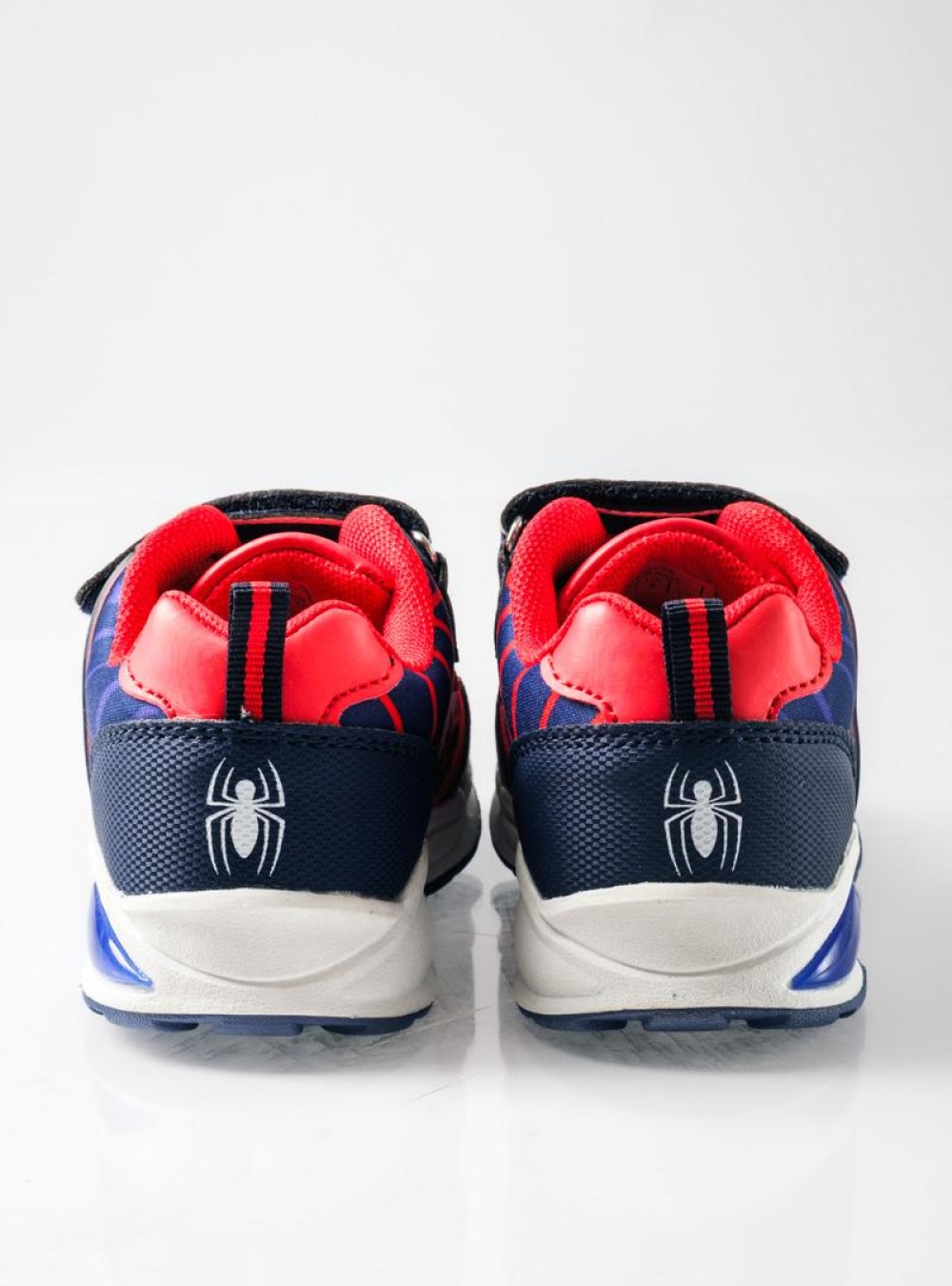 Sneakers για αγόρια με διπλό velcro και φωτάκια στη σόλα ΜΠΛΕ Sneakers για αγόρια με διπλό velcro και φωτάκια στη σόλα ΜΠΛΕ