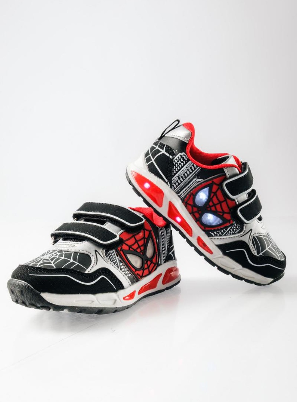 Sneakers για αγόρια με διπλό velcro και φωτάκια στη σόλα ΜΑΥΡΟ Sneakers για αγόρια με διπλό velcro και φωτάκια στη σόλα ΜΑΥΡΟ