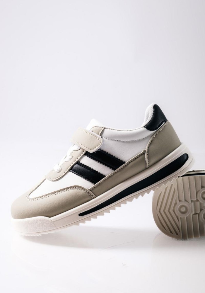 Sneakers για αγόρια με velcro και διπλή ρίγα στο πλάι ΑΣΠΡΟ/ΓΚ