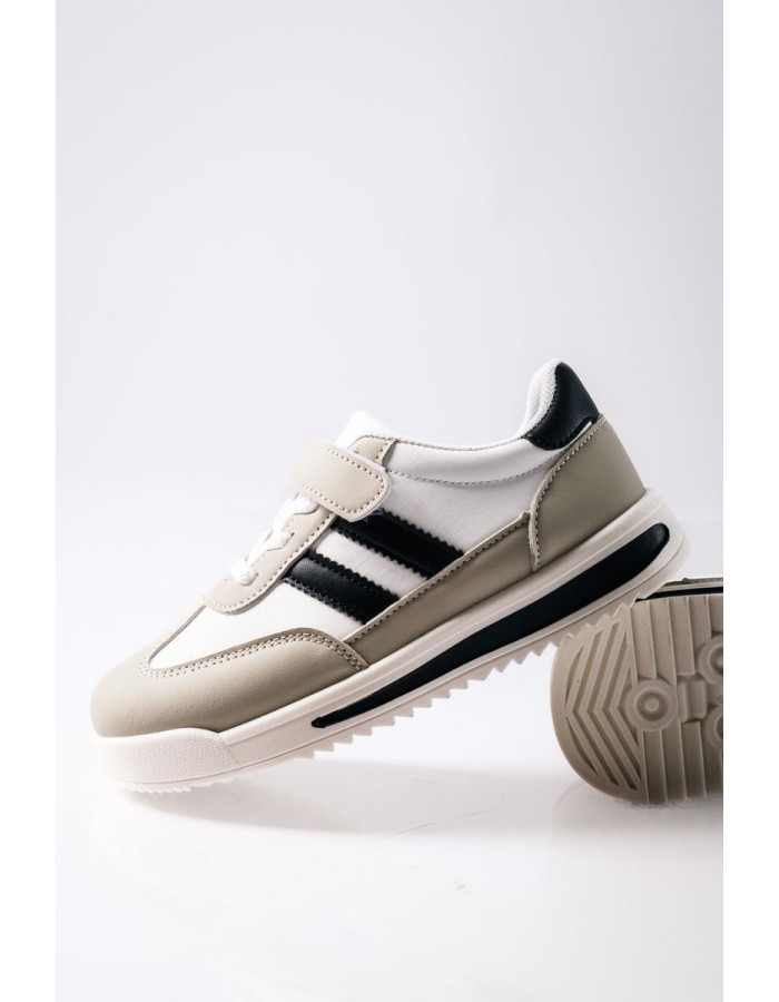 Sneakers για αγόρια με velcro και διπλή ρίγα στο πλάι ΑΣΠΡΟ/ΓΚ