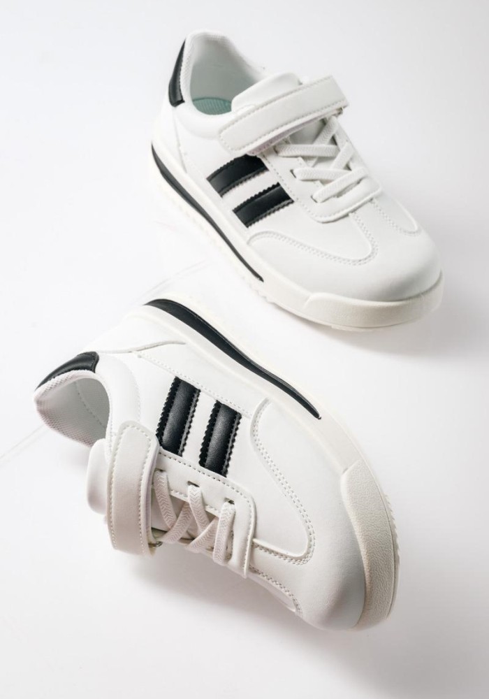 Sneakers για αγόρια με velcro και διπλή ρίγα στο πλάι ΑΣΠΡΟ/ΜΑΥΡΟ