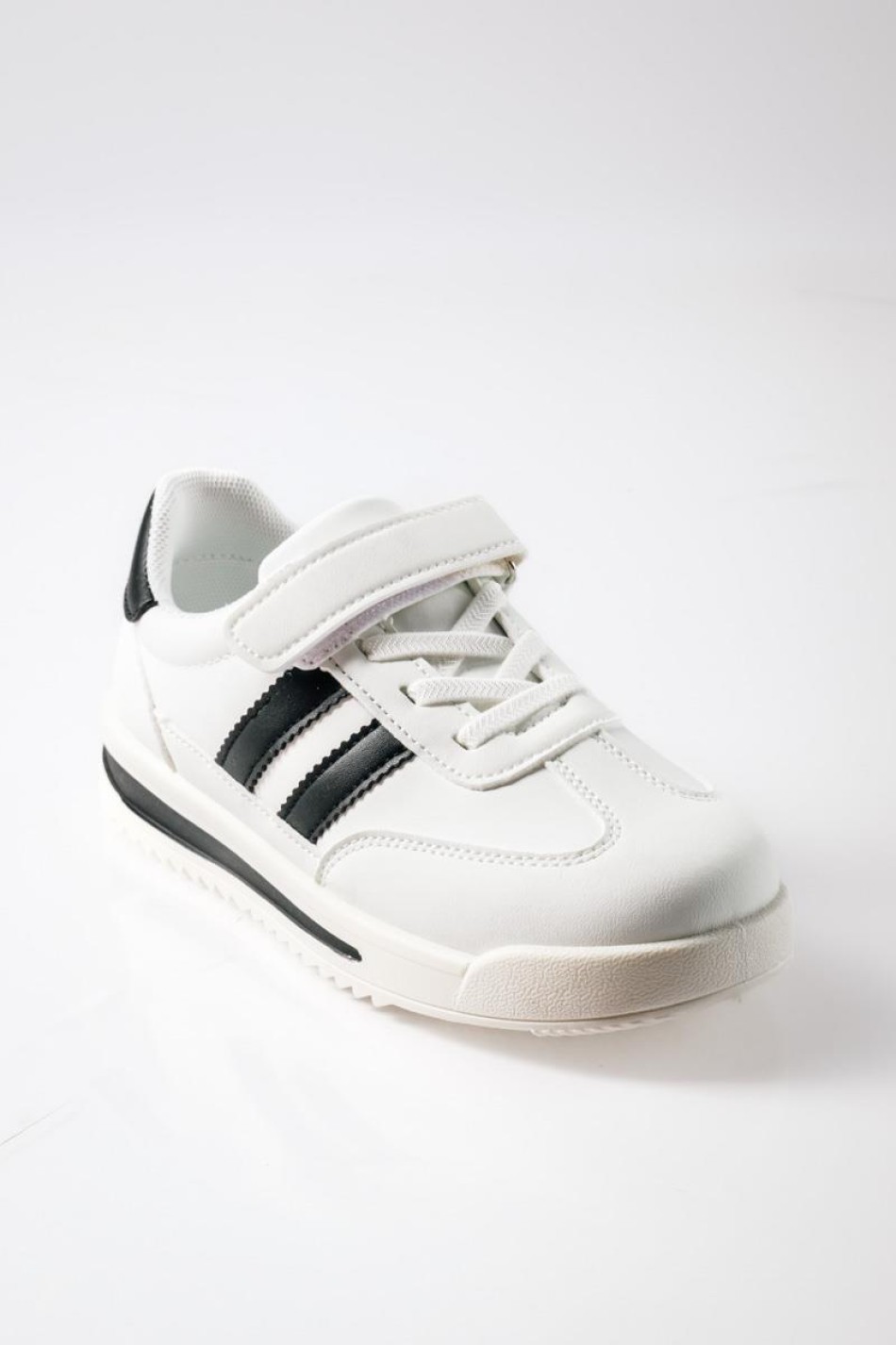 Sneakers για αγόρια με velcro και διπλή ρίγα στο πλάι ΑΣΠΡΟ/ΜΑΥΡΟ