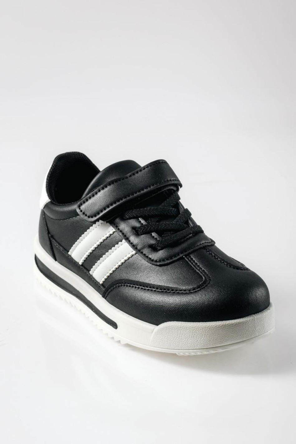 Sneakers για αγόρια με velcro και διπλή ρίγα στο πλάι ΜΑΥΡΟ