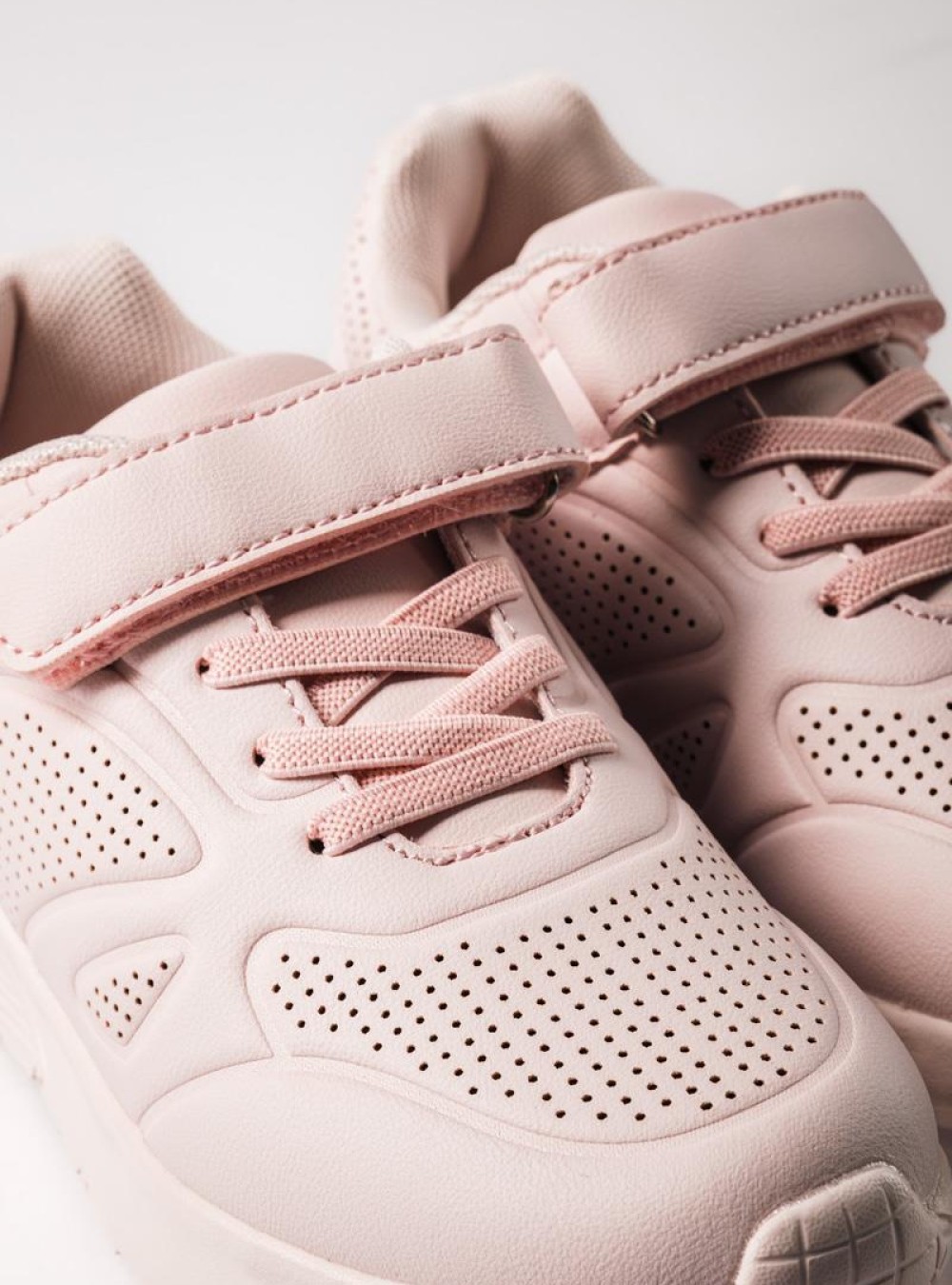 Sneakers για κορίτσια με κούμπωμα velcro και ελαστικά κορδόνια ΡΟΖ Sneakers για κορίτσια με κούμπωμα velcro και ελαστικά κορδόνια ΡΟΖ