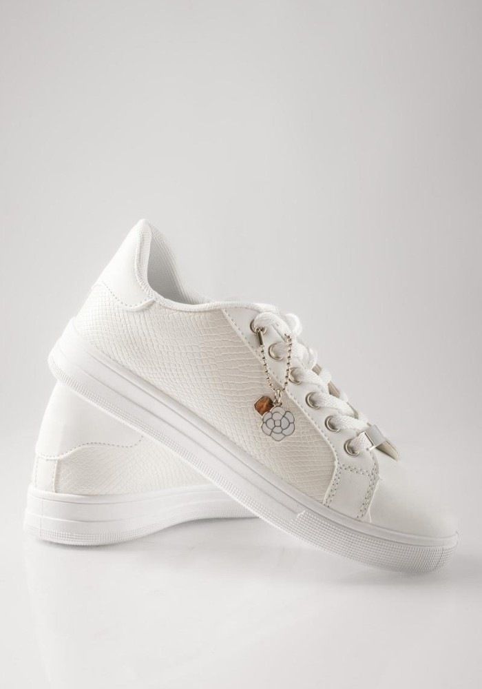 Flat sneakers τύπου tennis με κροκό υφή ΑΣΠΡΟ