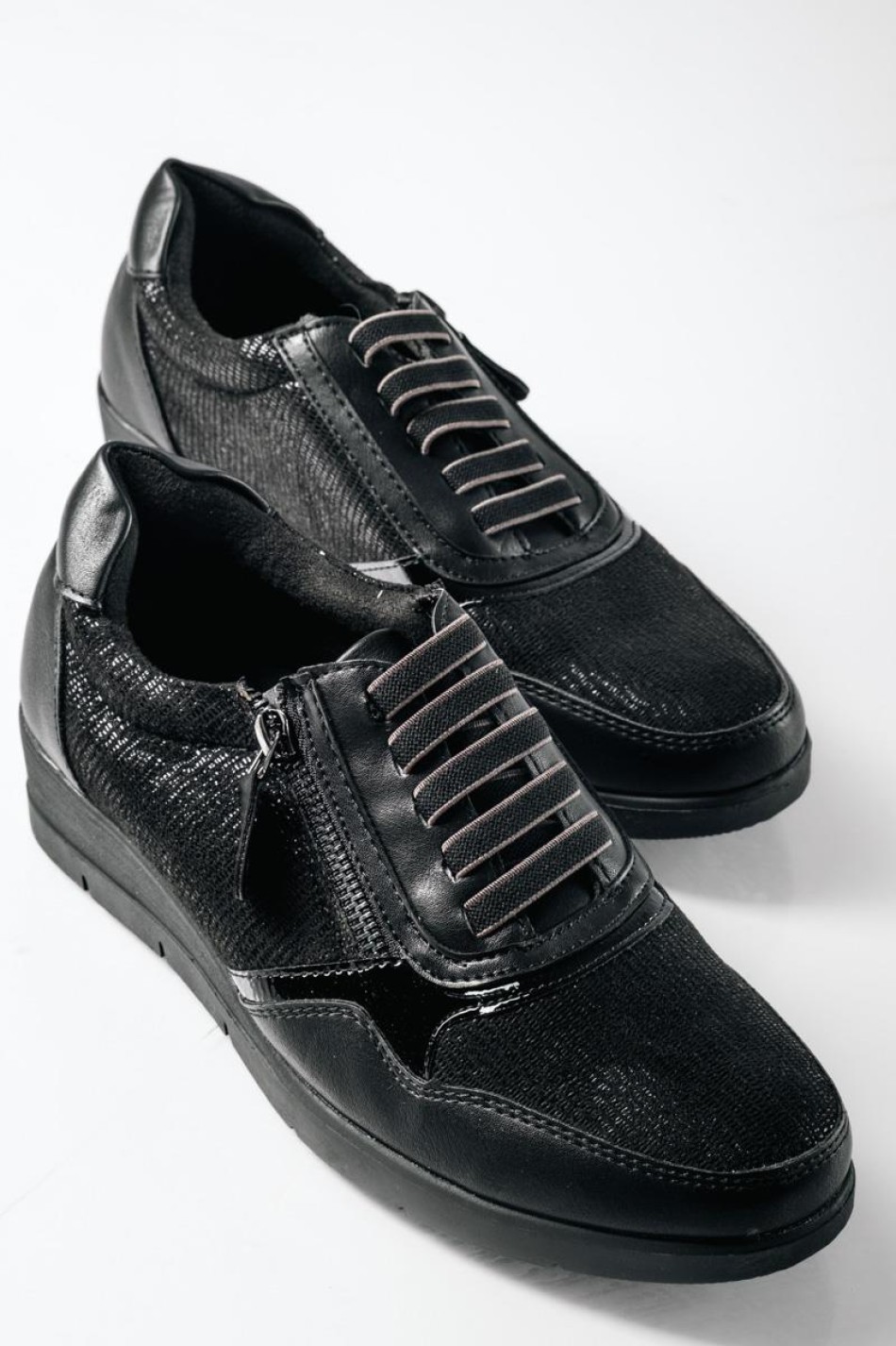 Casual sneakers με ελαστικά κορδόνια και φερμουάρ στο πλάι ΜΑΥΡΟ Casual sneakers με ελαστικά κορδόνια και φερμουάρ στο πλάι ΜΑΥΡΟ