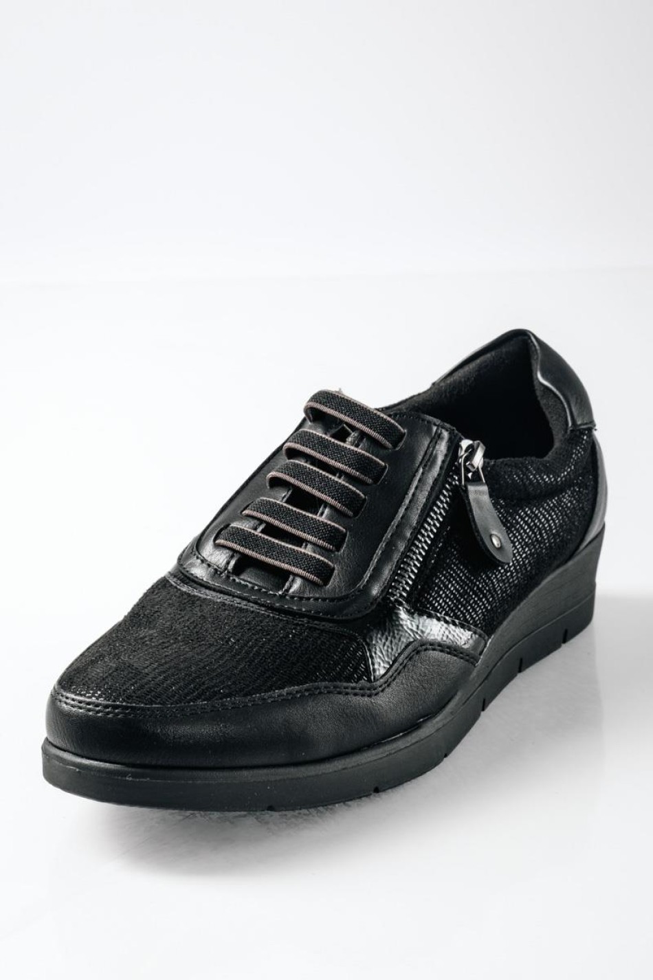 Casual sneakers με ελαστικά κορδόνια και φερμουάρ στο πλάι ΜΑΥΡΟ Casual sneakers με ελαστικά κορδόνια και φερμουάρ στο πλάι ΜΑΥΡΟ