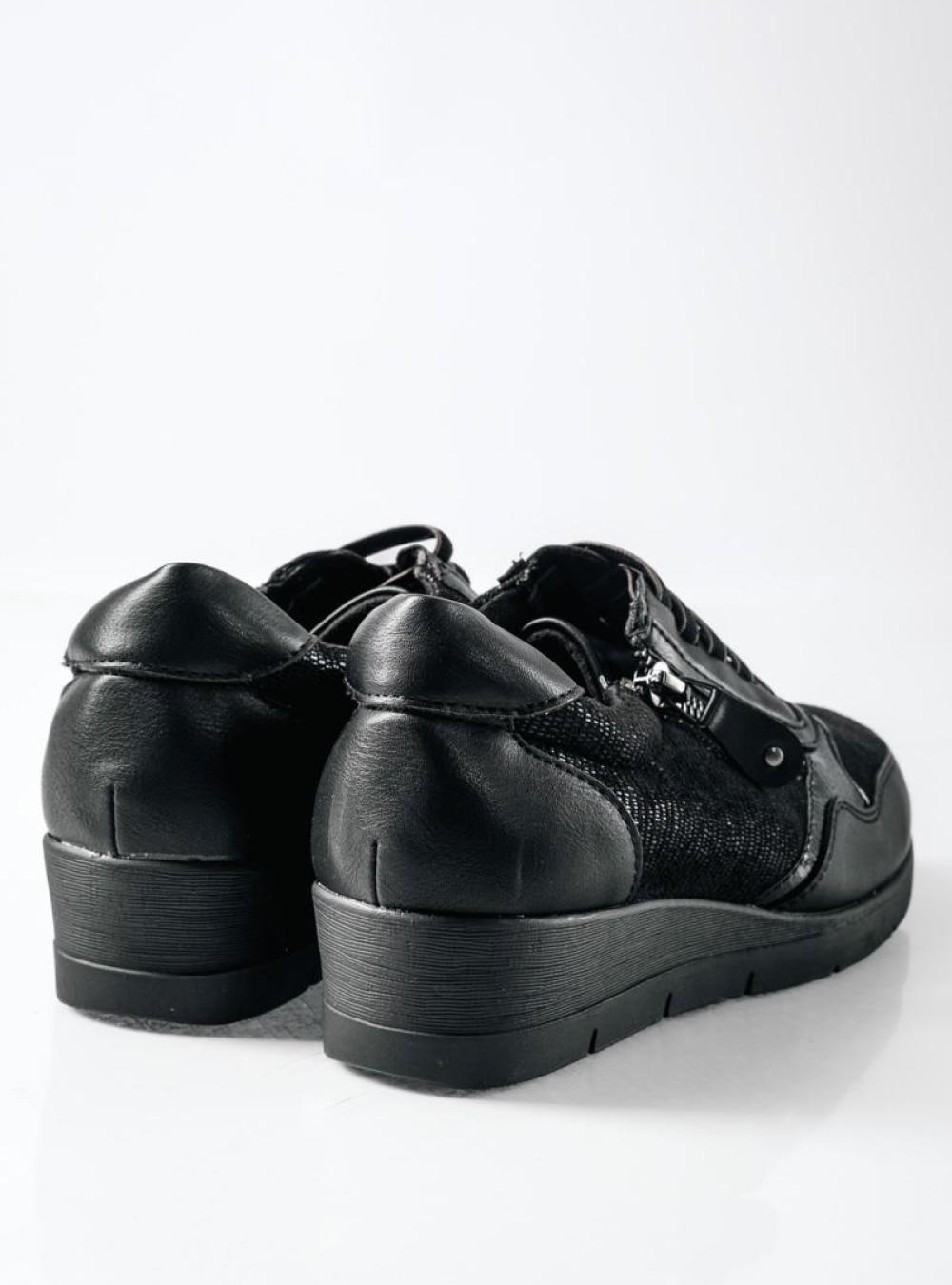 Casual sneakers με ελαστικά κορδόνια και φερμουάρ στο πλάι ΜΑΥΡΟ Casual sneakers με ελαστικά κορδόνια και φερμουάρ στο πλάι ΜΑΥΡΟ