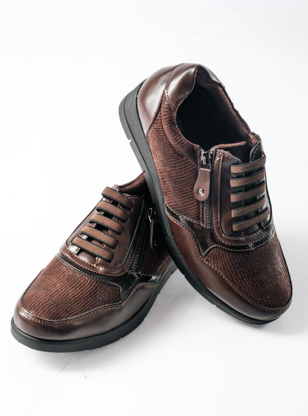 Casual sneakers με ελαστικά κορδόνια και φερμουάρ στο πλάι ΚΑΦΕ Casual sneakers με ελαστικά κορδόνια και φερμουάρ στο πλάι ΚΑΦΕ