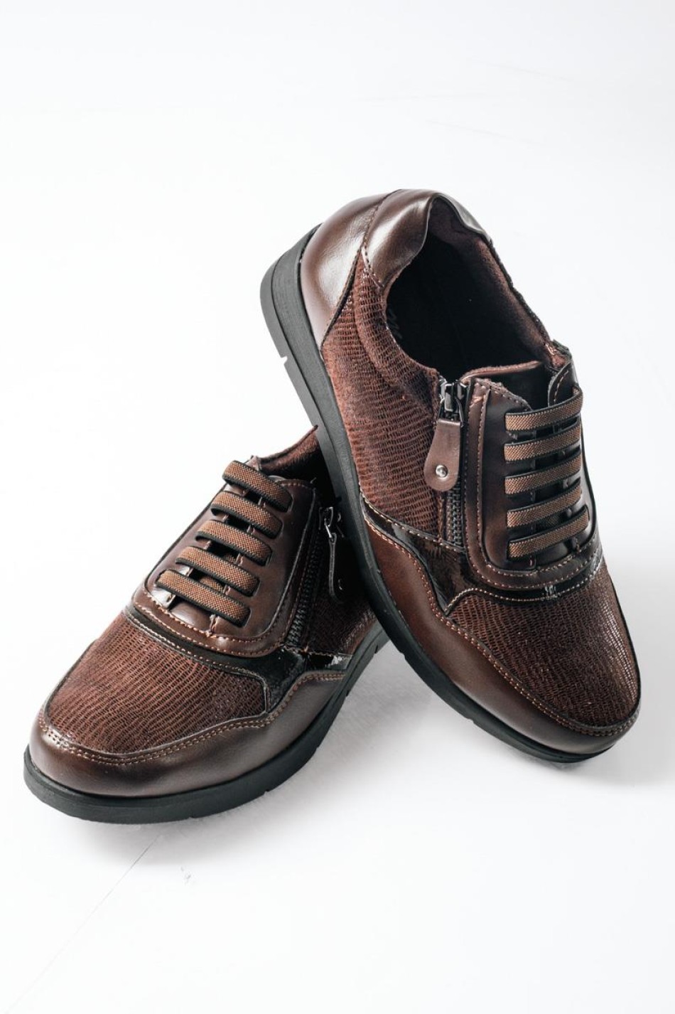 Casual sneakers με ελαστικά κορδόνια και φερμουάρ στο πλάι ΚΑΦΕ Casual sneakers με ελαστικά κορδόνια και φερμουάρ στο πλάι ΚΑΦΕ