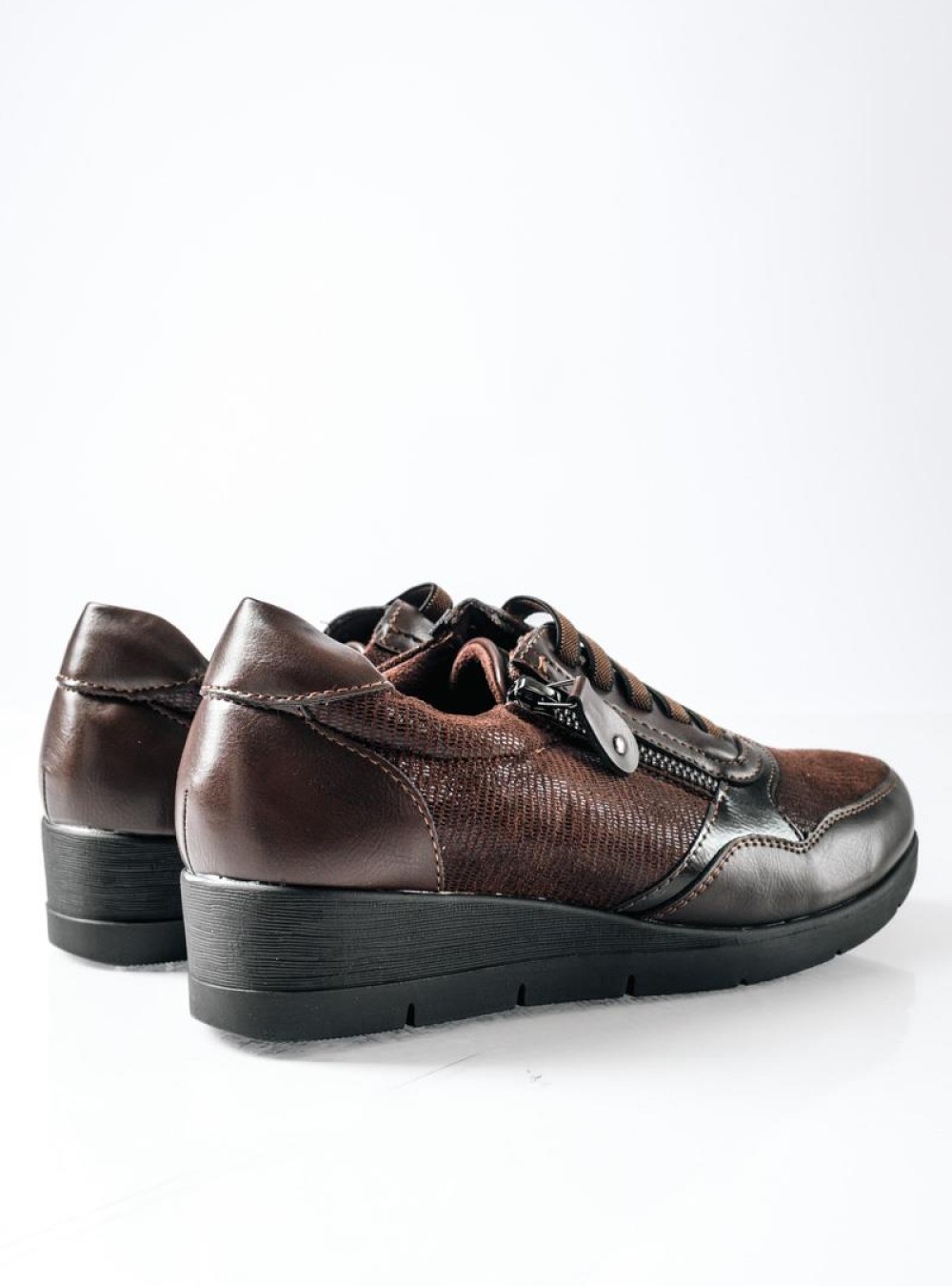 Casual sneakers με ελαστικά κορδόνια και φερμουάρ στο πλάι ΚΑΦΕ Casual sneakers με ελαστικά κορδόνια και φερμουάρ στο πλάι ΚΑΦΕ