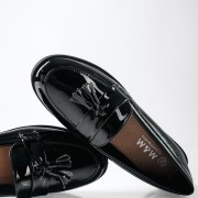 Flat λουστρίνι loafers με κρόσια old fashioned στυλ ΜΑΥΡΟ Flat λουστρίνι loafers με κρόσια old fashioned στυλ ΜΑΥΡΟ