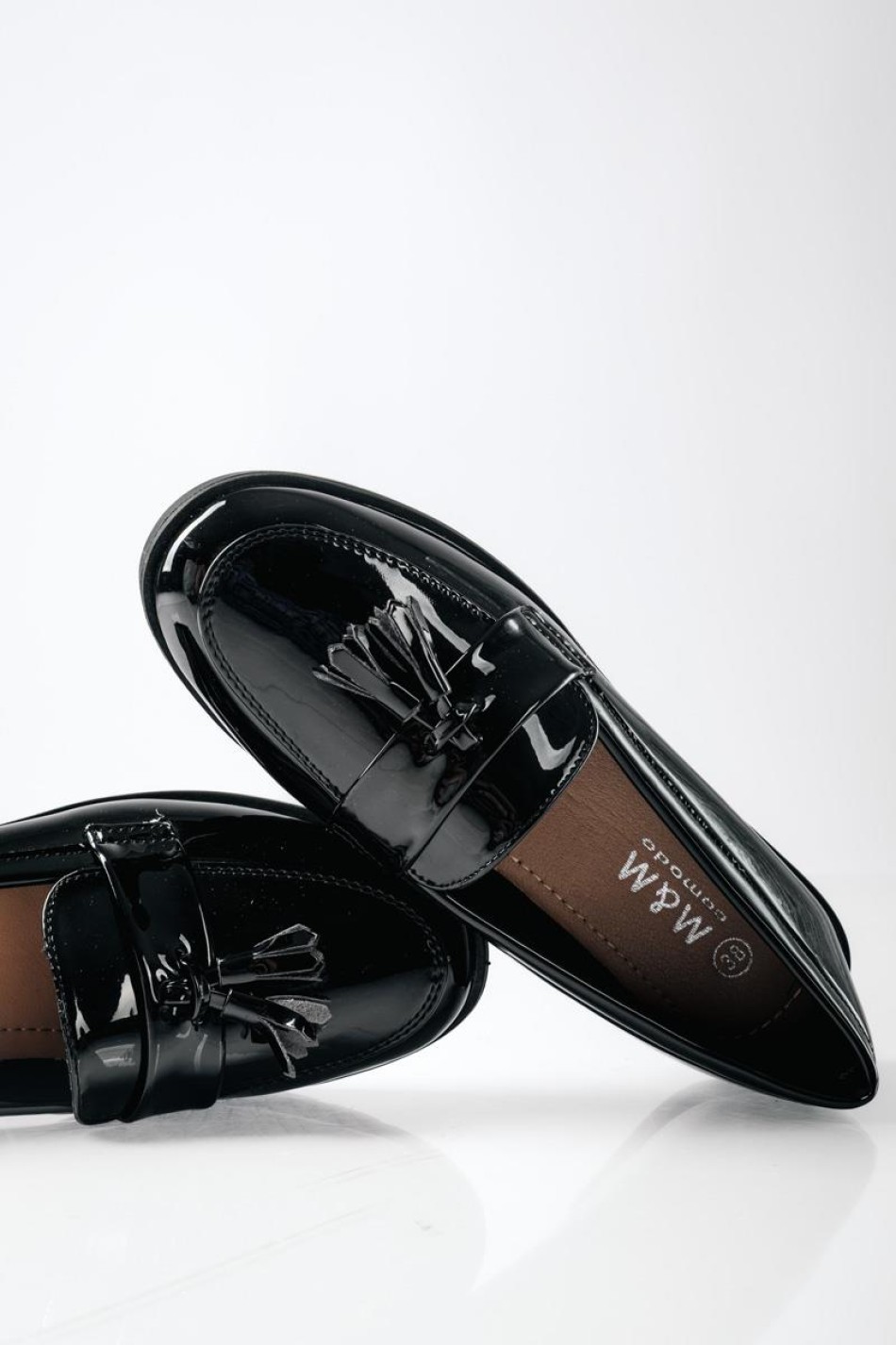 Flat λουστρίνι loafers με κρόσια old fashioned στυλ ΜΑΥΡΟ Flat λουστρίνι loafers με κρόσια old fashioned στυλ ΜΑΥΡΟ