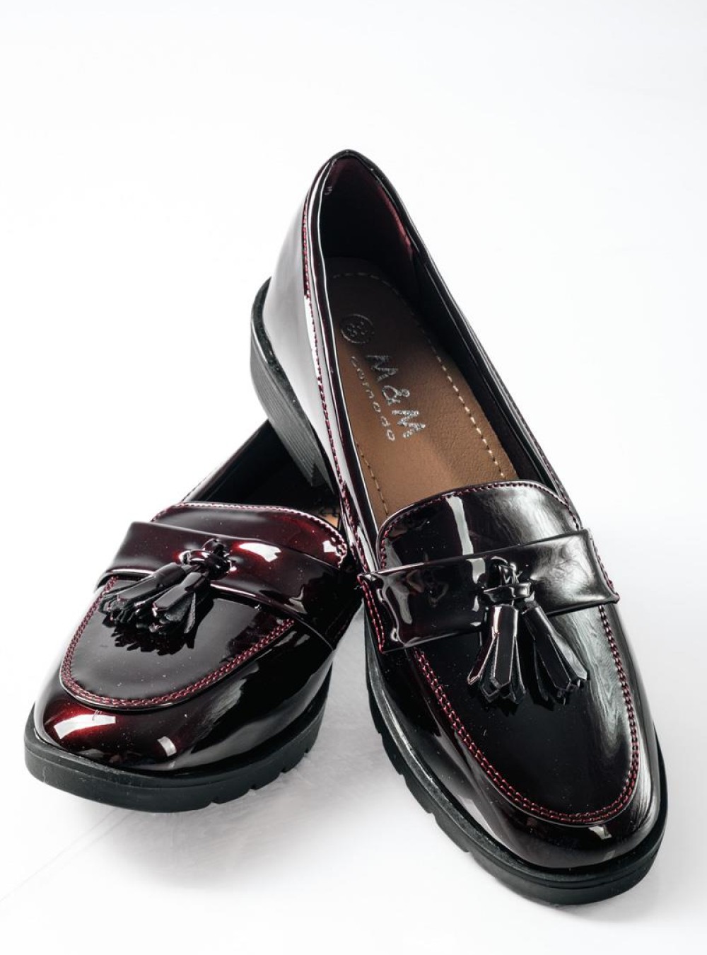 Flat λουστρίνι loafers με κρόσια old fashioned στυλ ΜΠΟΡΝΤΩ Flat λουστρίνι loafers με κρόσια old fashioned στυλ ΜΠΟΡΝΤΩ