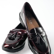 Flat λουστρίνι loafers με κρόσια old fashioned στυλ ΜΠΟΡΝΤΩ Flat λουστρίνι loafers με κρόσια old fashioned στυλ ΜΠΟΡΝΤΩ
