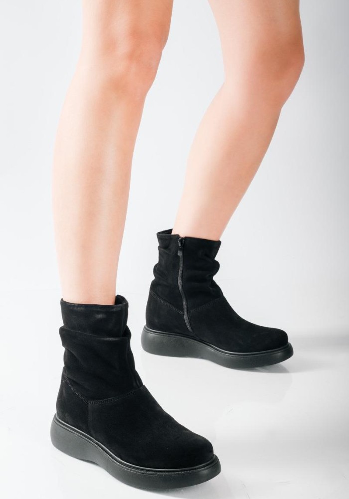RAGAZZA suede μποτάκια με σχέδιο σούρα και ανατομική σόλα ΜΑΥΡΟ