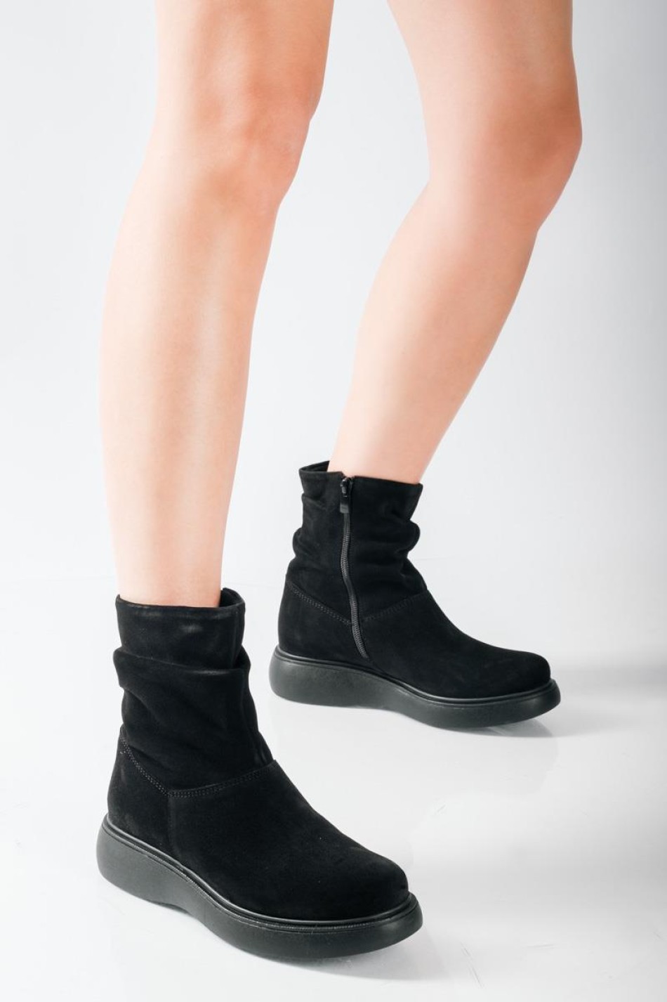 RAGAZZA suede μποτάκια με σχέδιο σούρα και ανατομική σόλα ΜΑΥΡΟ RAGAZZA suede μποτάκια με σχέδιο σούρα και ανατομική σόλα ΜΑΥΡΟ