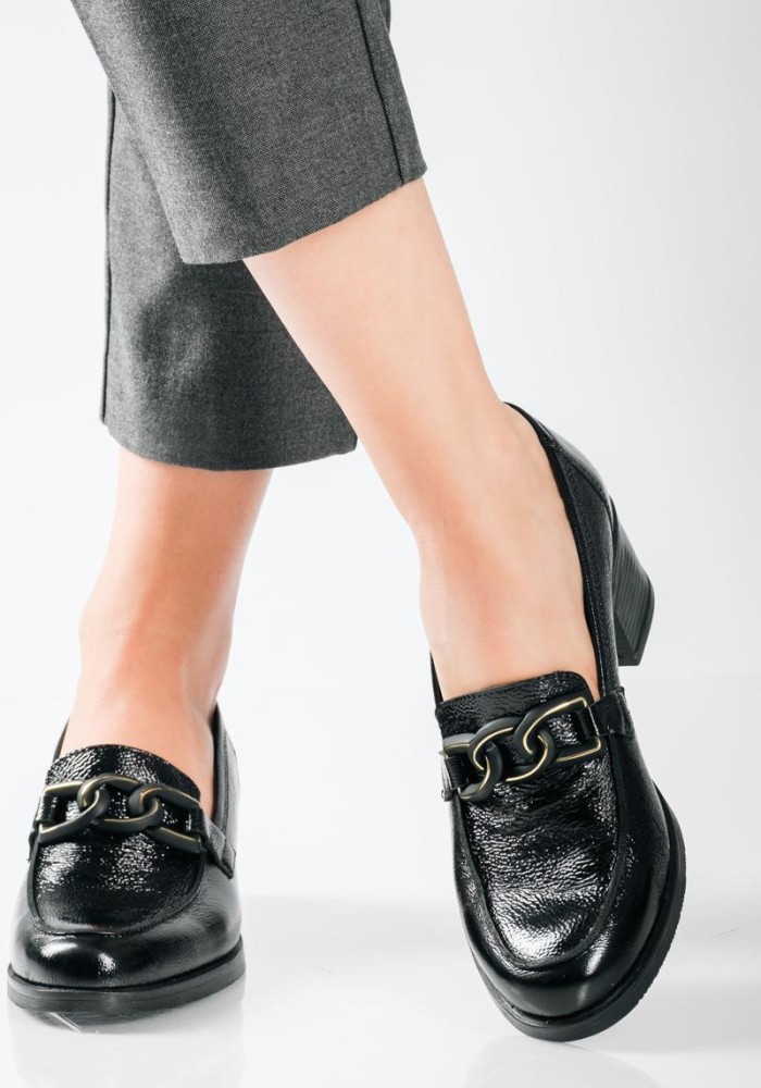 RAGAZZA λουστρίνι loafer με διακριτική αλυσίδα ΜΑΥΡΟ