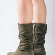 RAGAZZA suede δερμάτινα μποτάκια με tracksole και σούρα στο επάνω μέρος ΛΑΔΙ