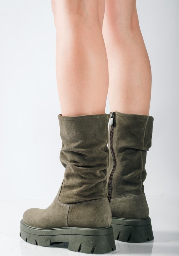 RAGAZZA suede δερμάτινα μποτάκια με tracksole και σούρα στο επάνω μέρος ΛΑΔΙ